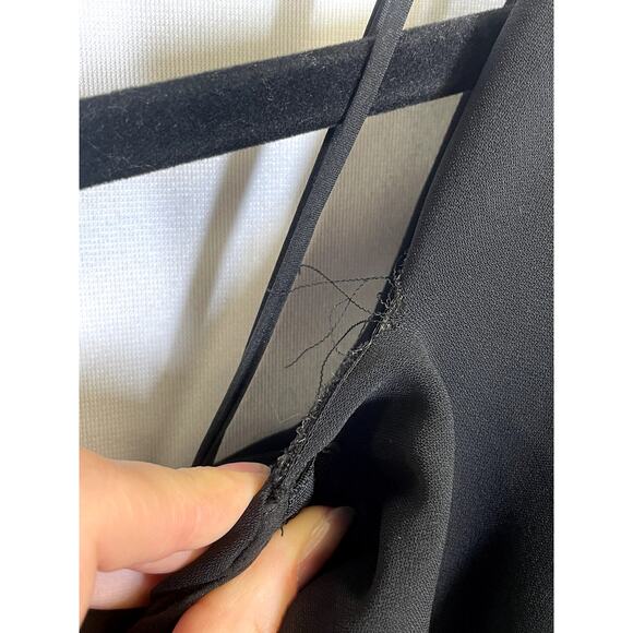 BADGLEY MISCHKA Off The Shoulder Grommet Crepe Evening Gown Black Size 4 - Picture 12 of 15